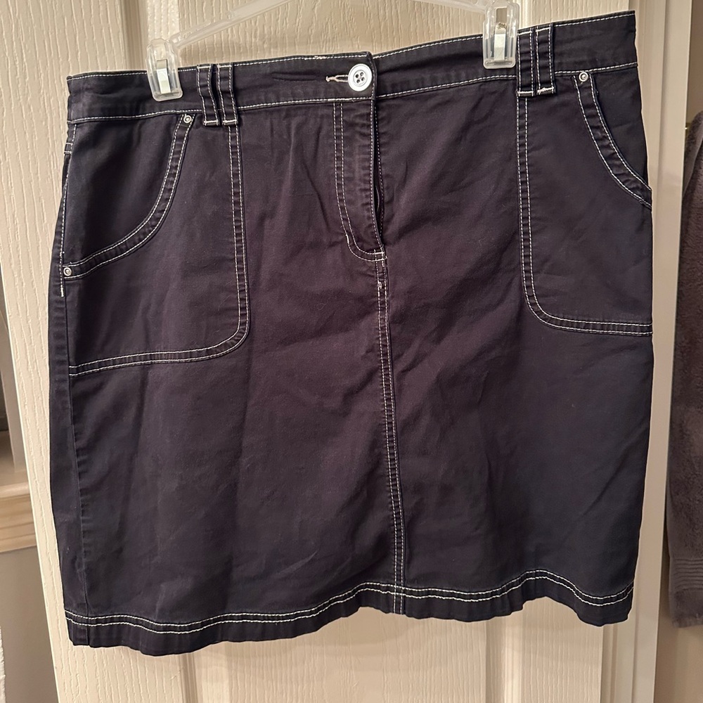 Karen Scott Black Denim Cargo Mini Skirt – Size 16